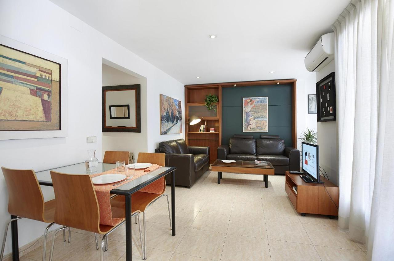 Apartamentos Calvet Barcelona Exterior photo