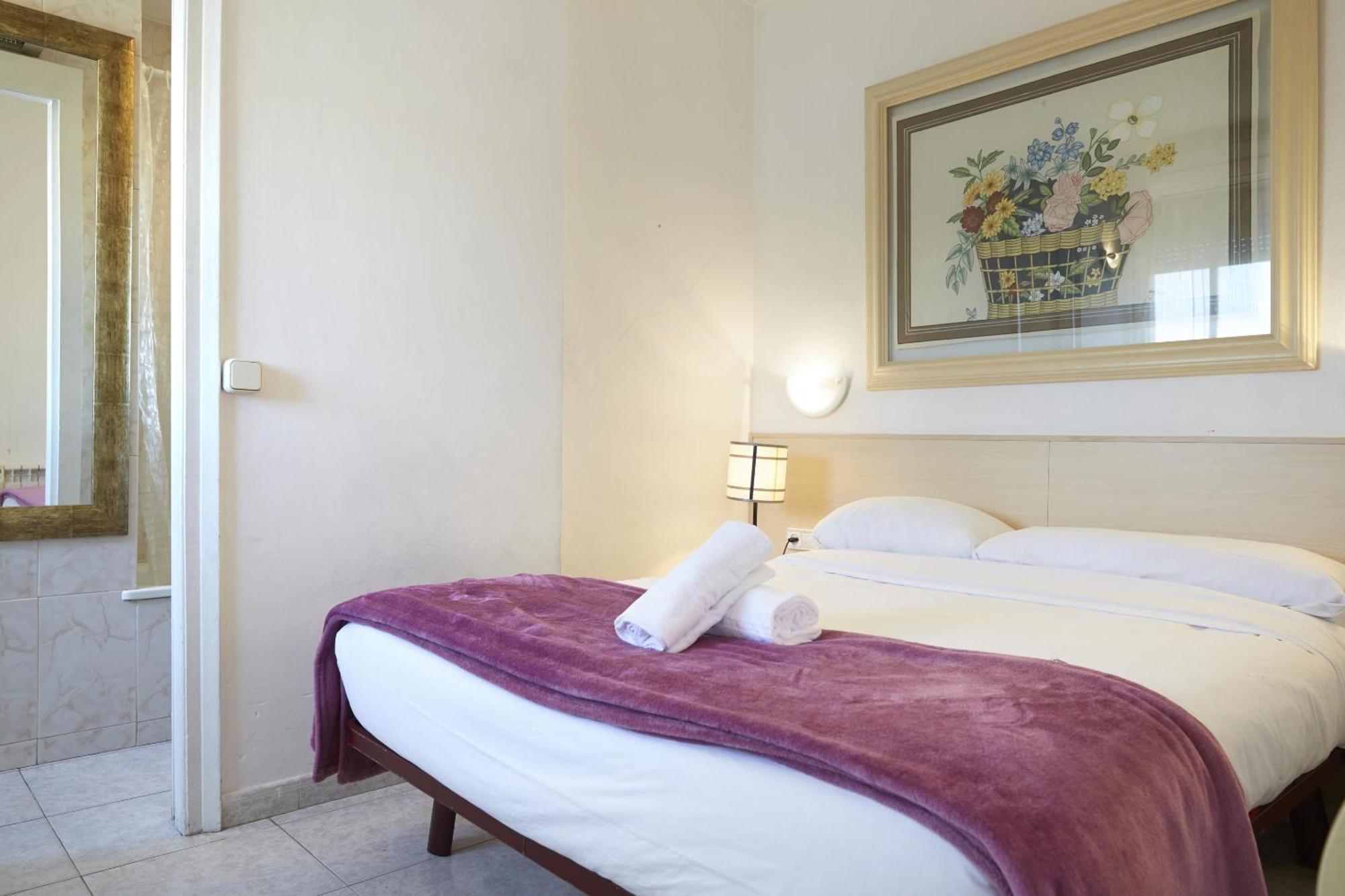 Apartamentos Calvet Barcelona Exterior photo