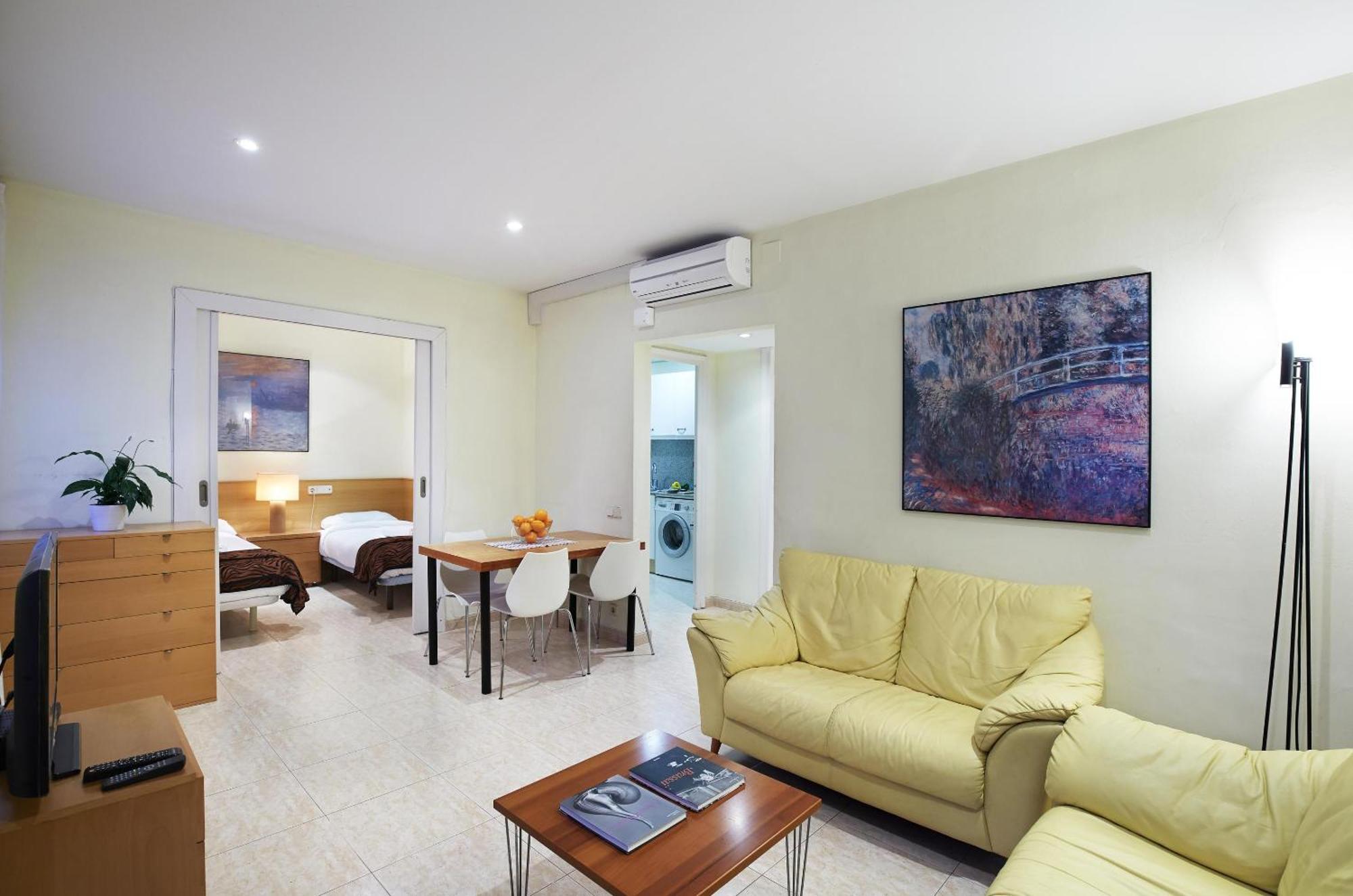 Apartamentos Calvet Barcelona Exterior photo