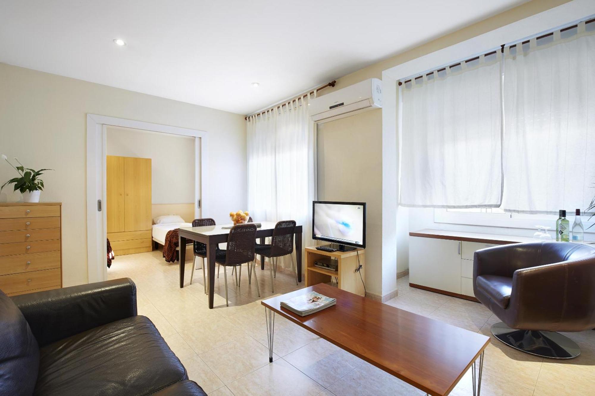 Apartamentos Calvet Barcelona Exterior photo