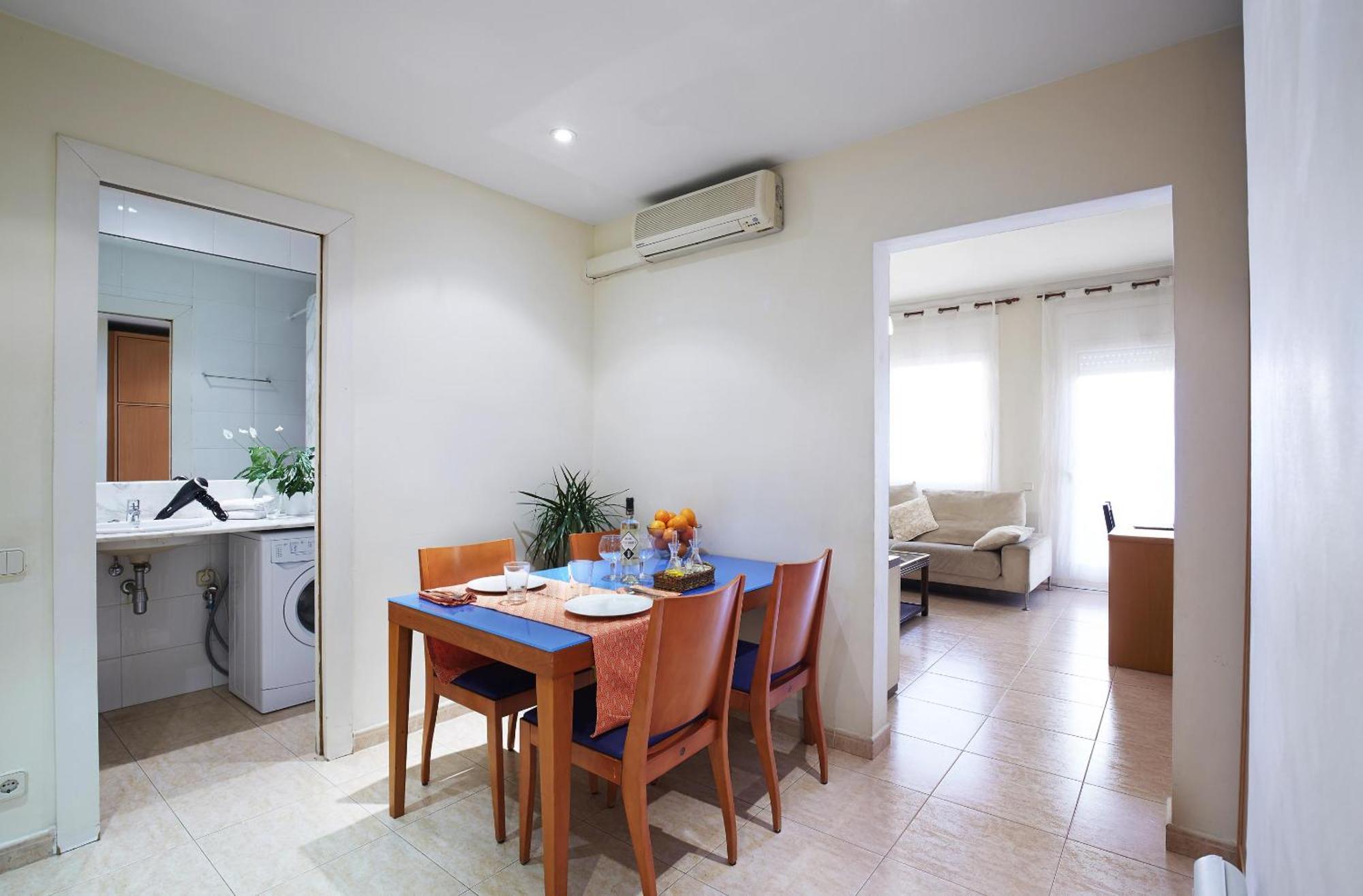 Apartamentos Calvet Barcelona Exterior photo